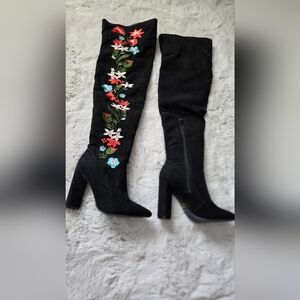 Embroidered Black Women's Boots